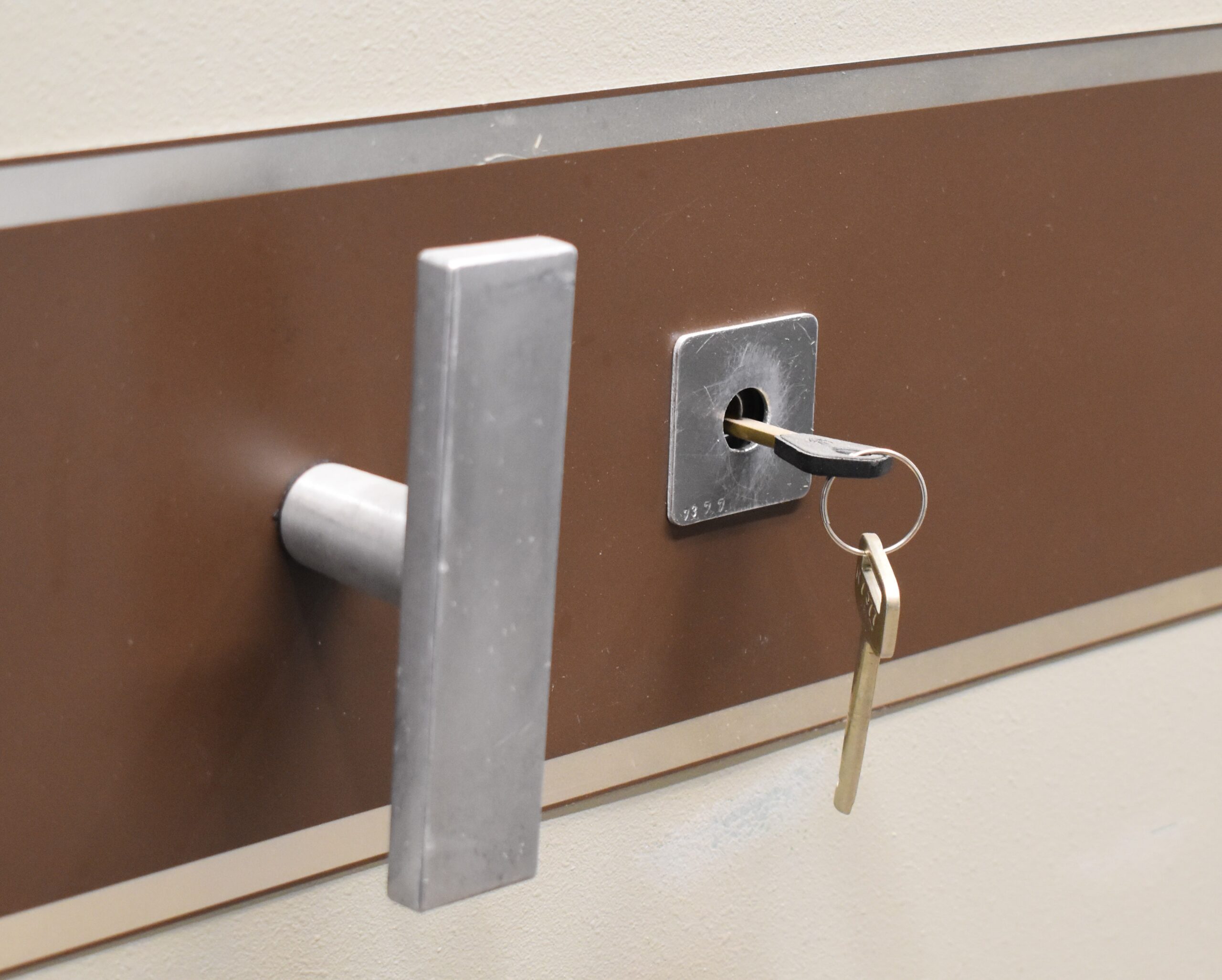 Begagnat Datamediaskåp Hadak TC39 med nyckellås