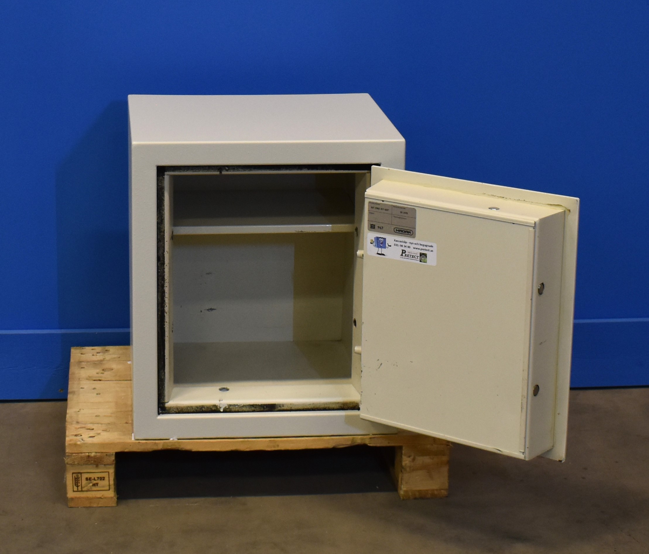 Begagnat kassaskåp Hadak 90000 SS3493 med öppen dörr 2