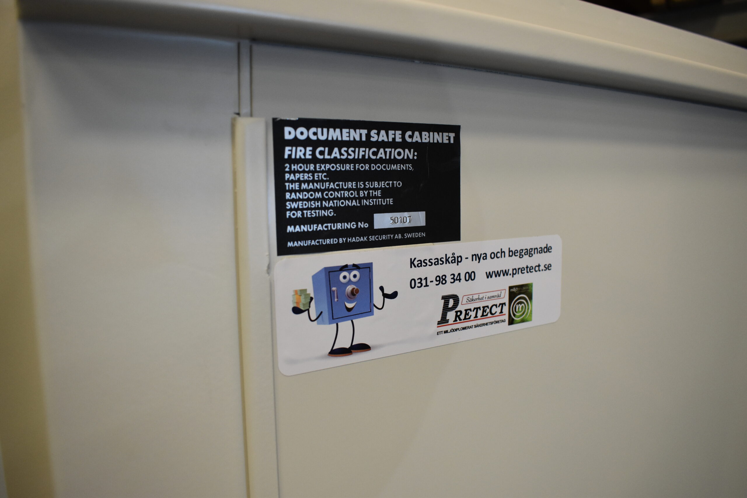 Begagnat dokumentskåp Hadak 940 Klassningsskylt