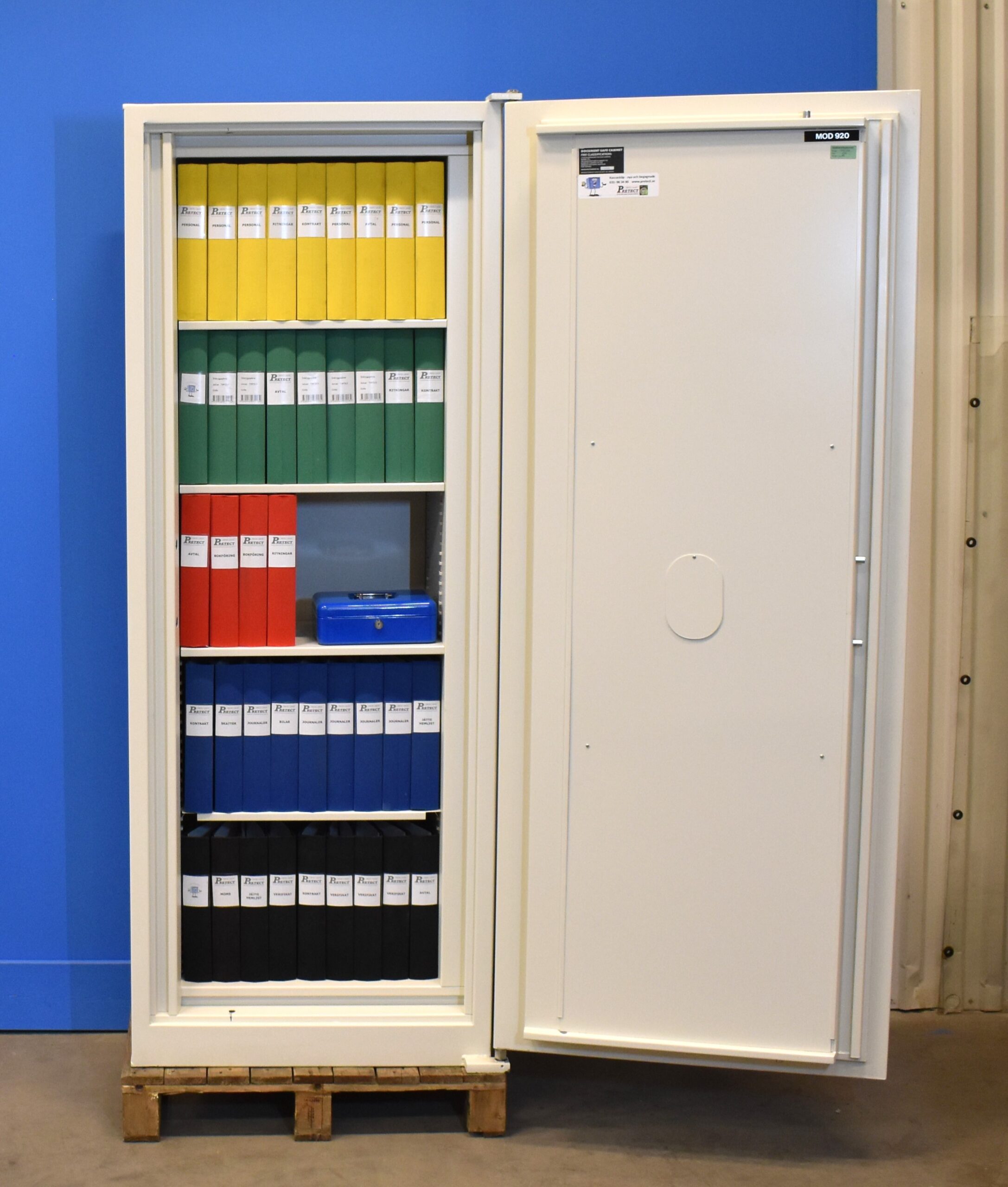 Begagnat dokumentskåp Hadak 940 med öppen dörr 1
