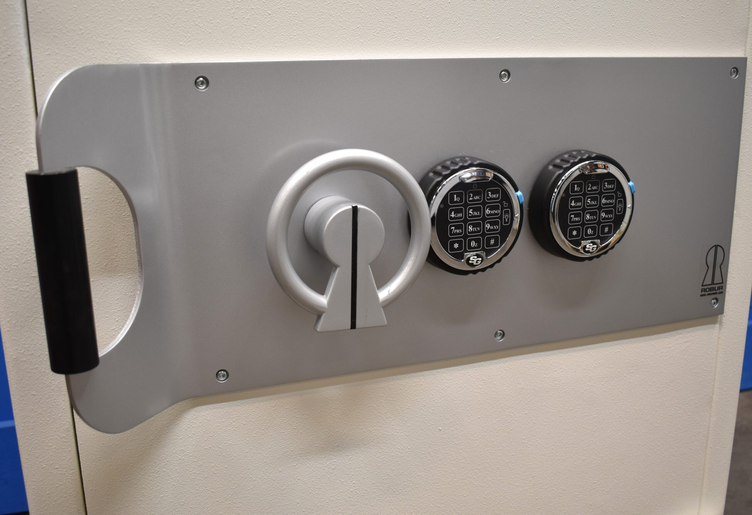 Begagnat Värdeskåp Robur Grade 4 Elkodlås