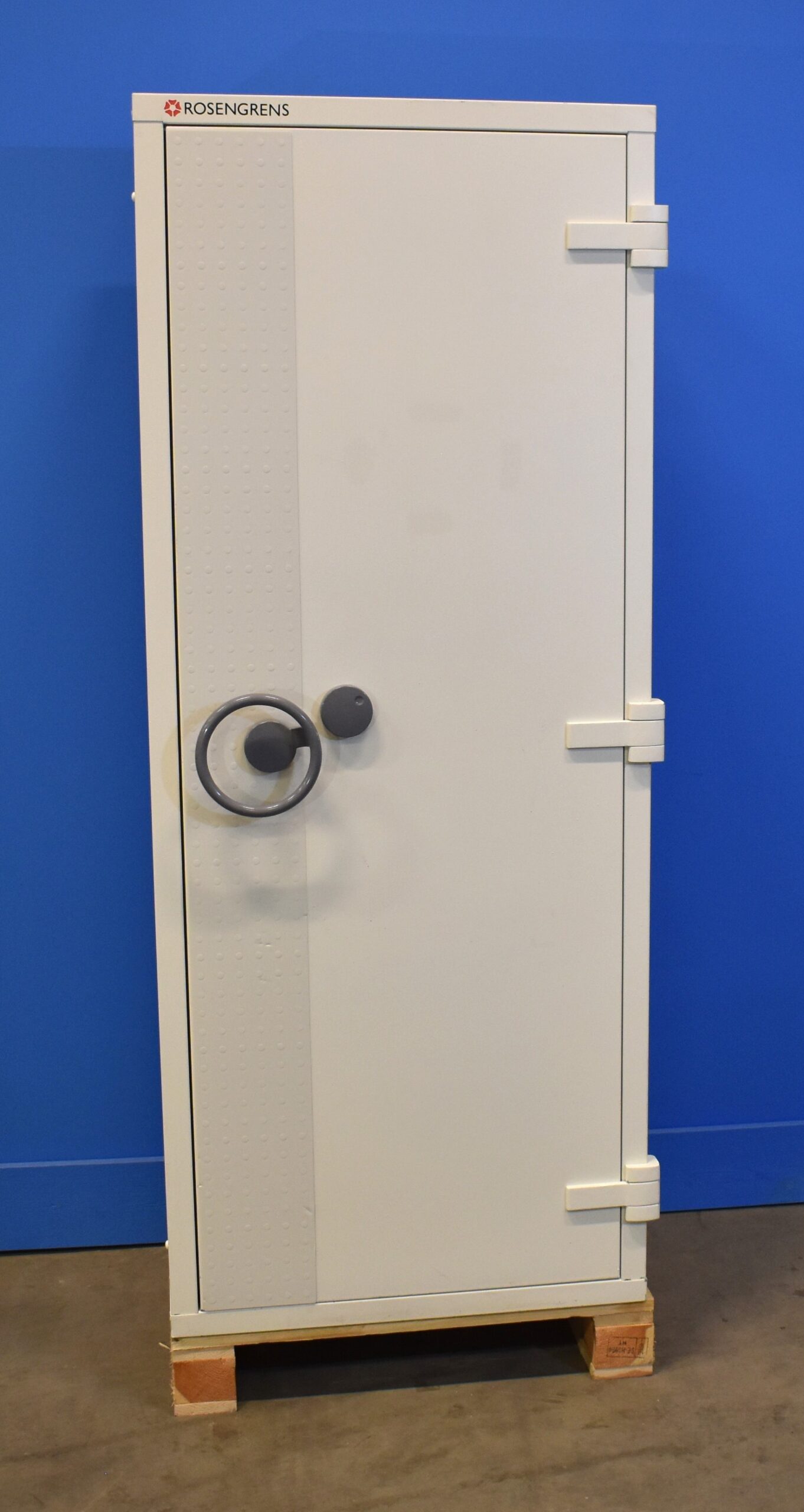 Begagnat Dokumentskåp Rosengren P254 med stängd dörr